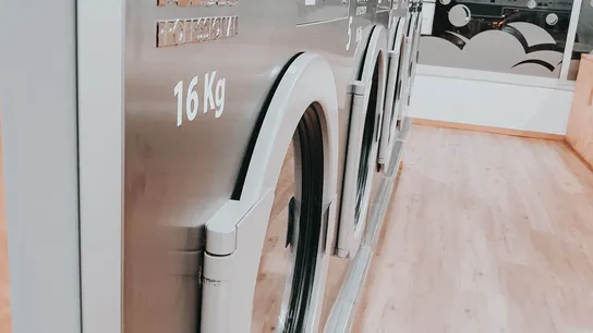 🌙 Laundry That Works Around Your Schedule